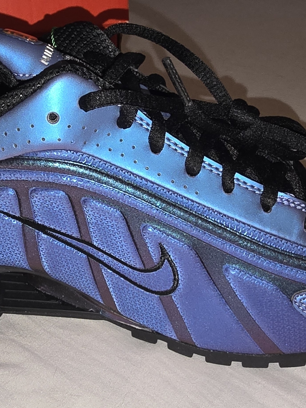 Nike Shox R4 Iridiscent Size 7 Mens - Picture 2 of 8